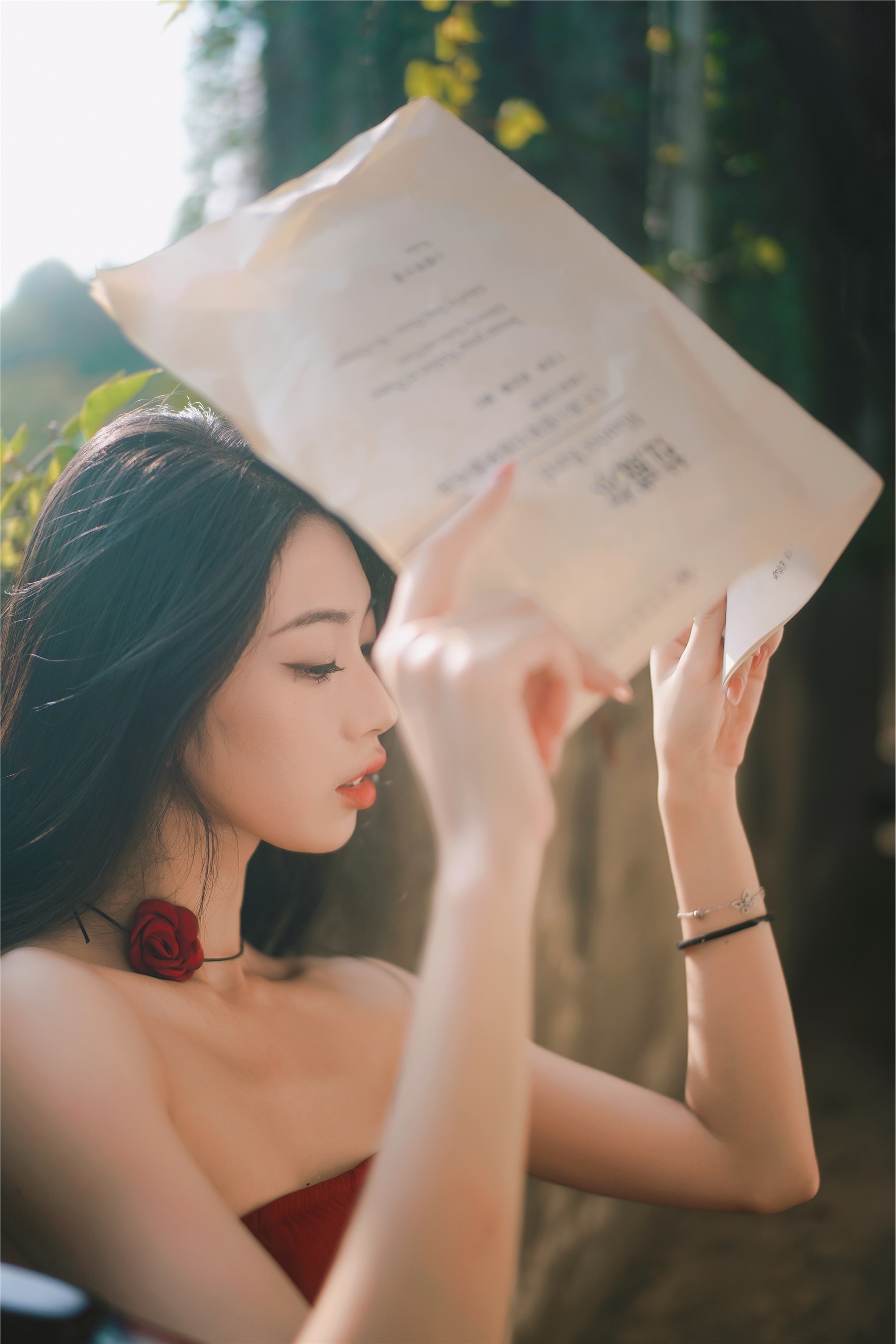 YITUYU艺图语 2025.01.15 魅力火玫瑰，少女璀璨之光 Liya